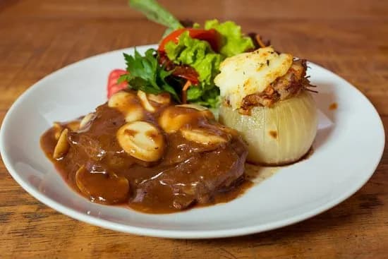 Medalhão de Filé Mignon c/ Molho Madeira