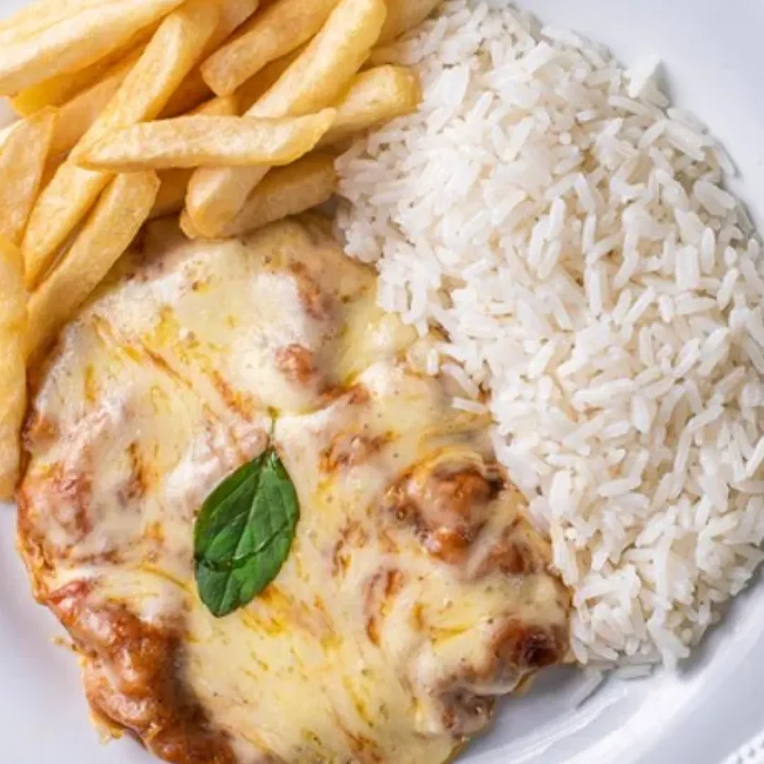 Parmegiana de Filé de Frango