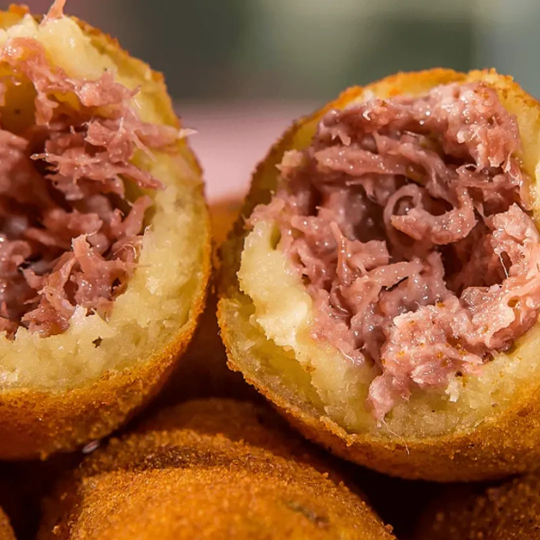 Bolinho de Carne Seca - 12 unid.