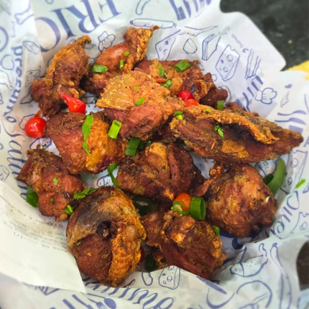 Frango à Passarinho